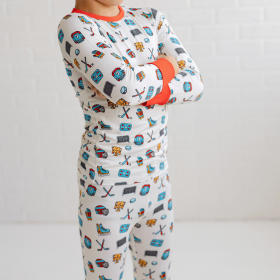 Hockey Two-Piece Pajama Set (size: 7/8 (S))